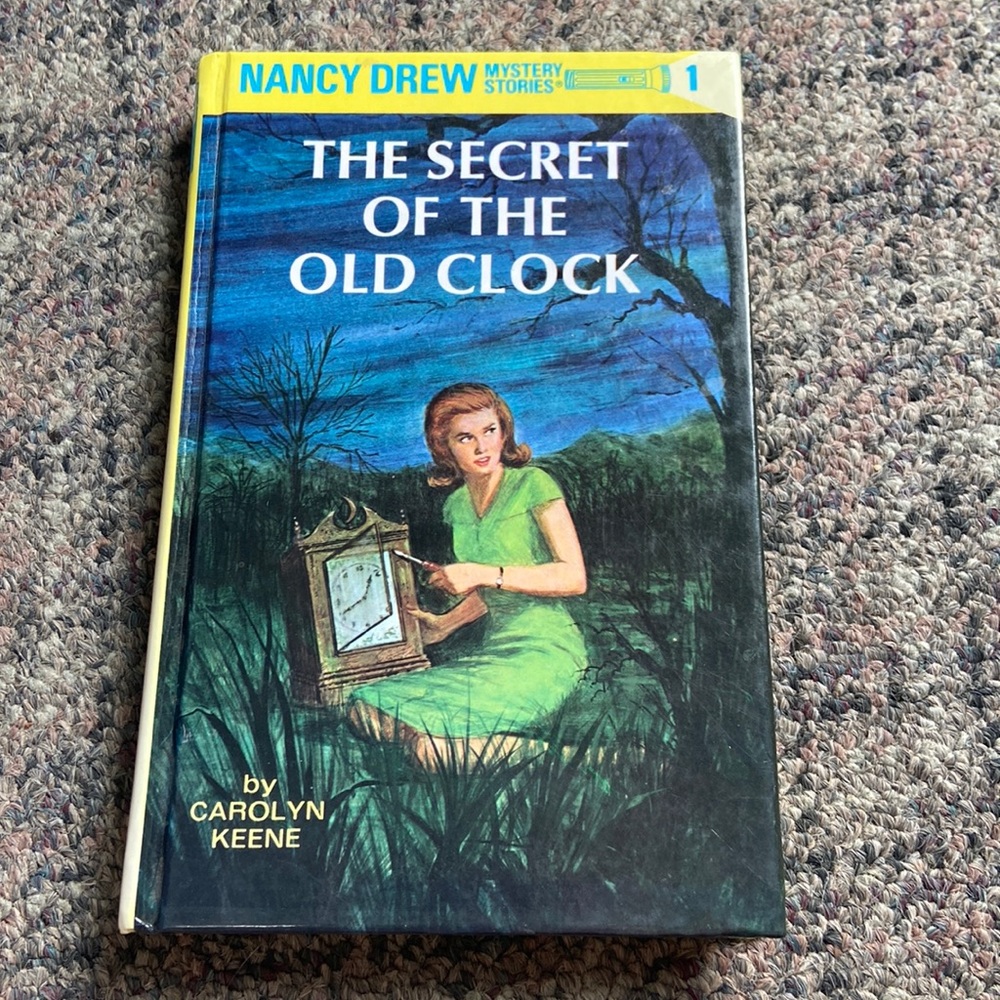 Nancy Drew #1: The Secret of the Old Clock by Carolyn Keene (hardcover)